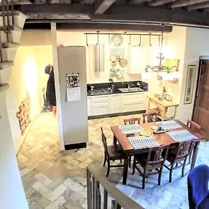 The Aerie - Il Nido Dell Aquila - 8bd Recentely Renovated Apartment